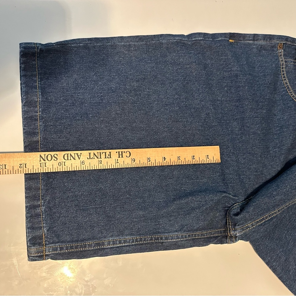 Tommy Hilfiger Men Size 33 Jean Short Pants - Picture 2 of 10